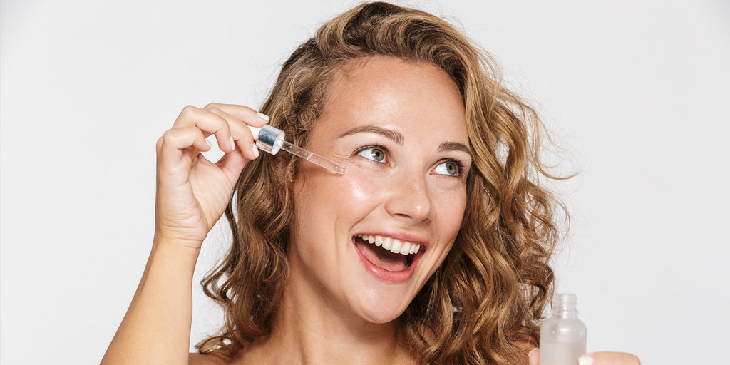 Facial Serum vs. Facial Moisturizer: What’s the Difference?