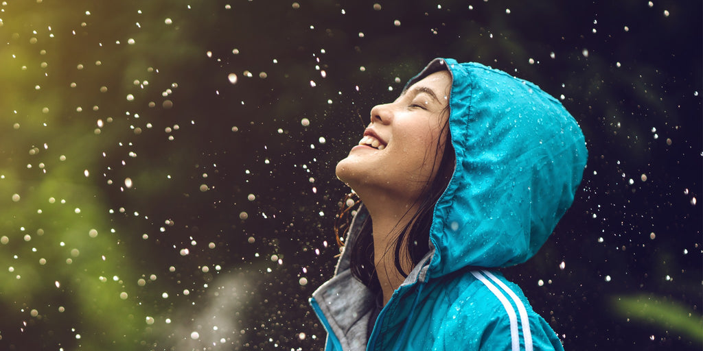 Here's How Pollution Affects Your Skin—and How To Prevent It