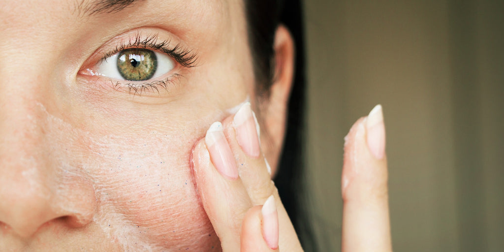 The 4 Ingredients to Avoid in a Sunscreen if You Have Sensitive Skin—Plus 11 Derm-Approved Options