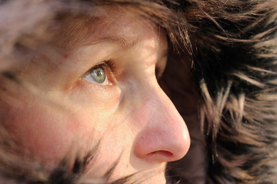 How to Prevent Dry Skin and Cracked Lips