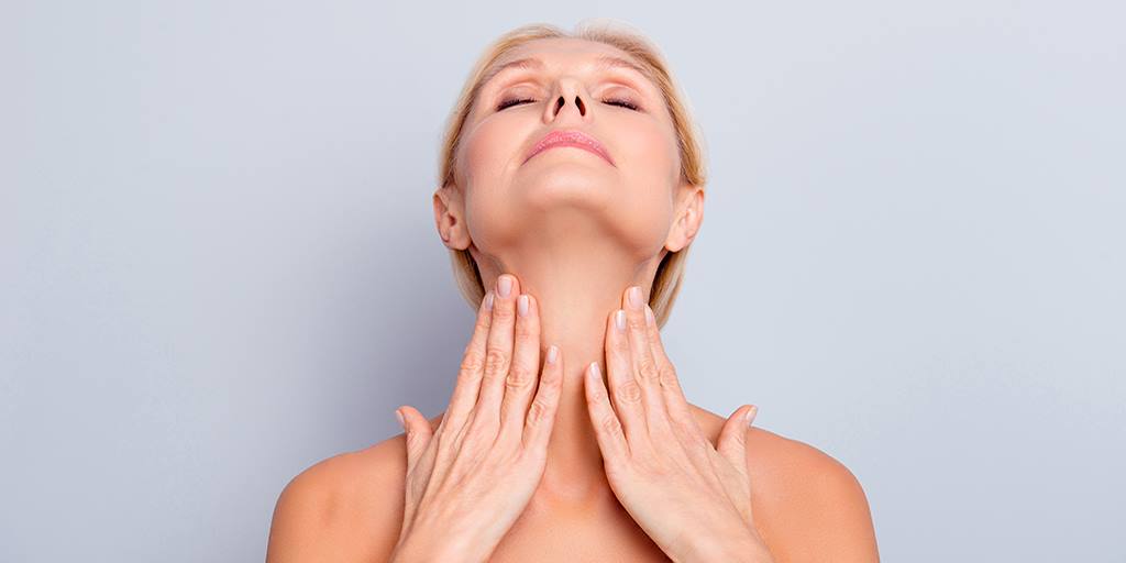 Banish tech neck with these editor-approved décolletage creams