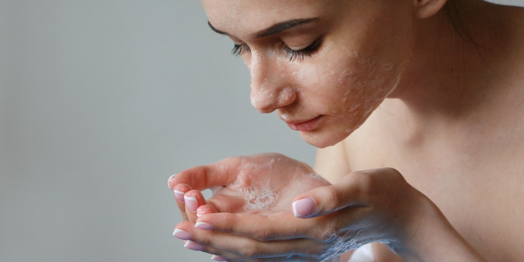 *This* Face Wash Has A Rep For Being Super Gentle, But Derms Say Not So Much