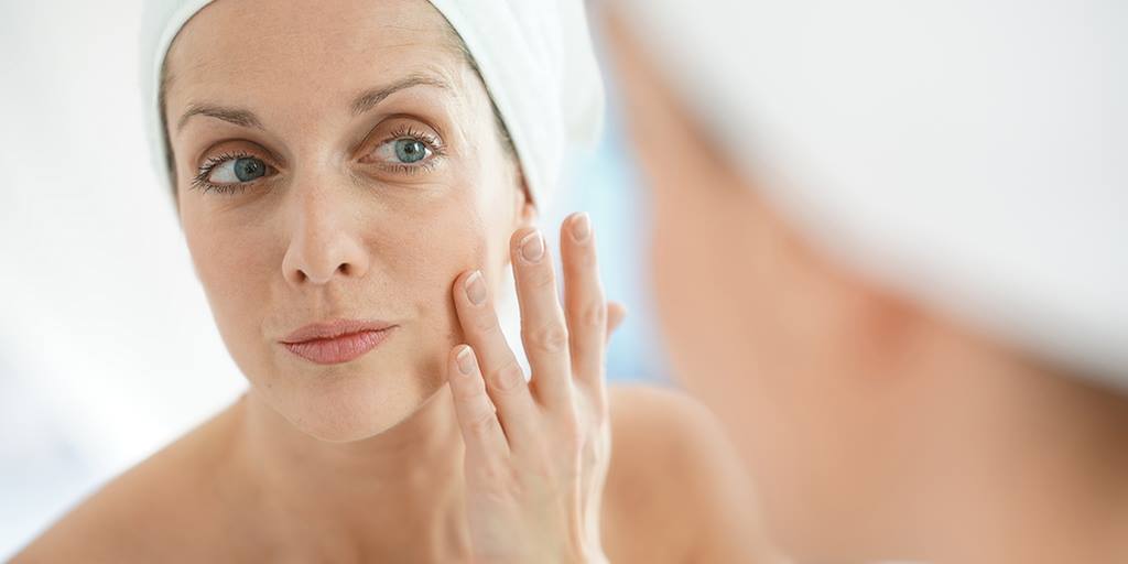 Try Bakuchiol, Retinol’s Gentle, Plant-Based Sister for Fresh, Healthy Skin