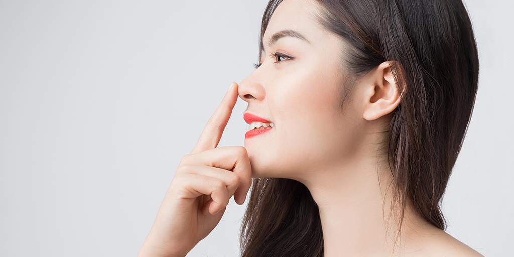 Here’s what’s behind that dry, flaky skin on the nose