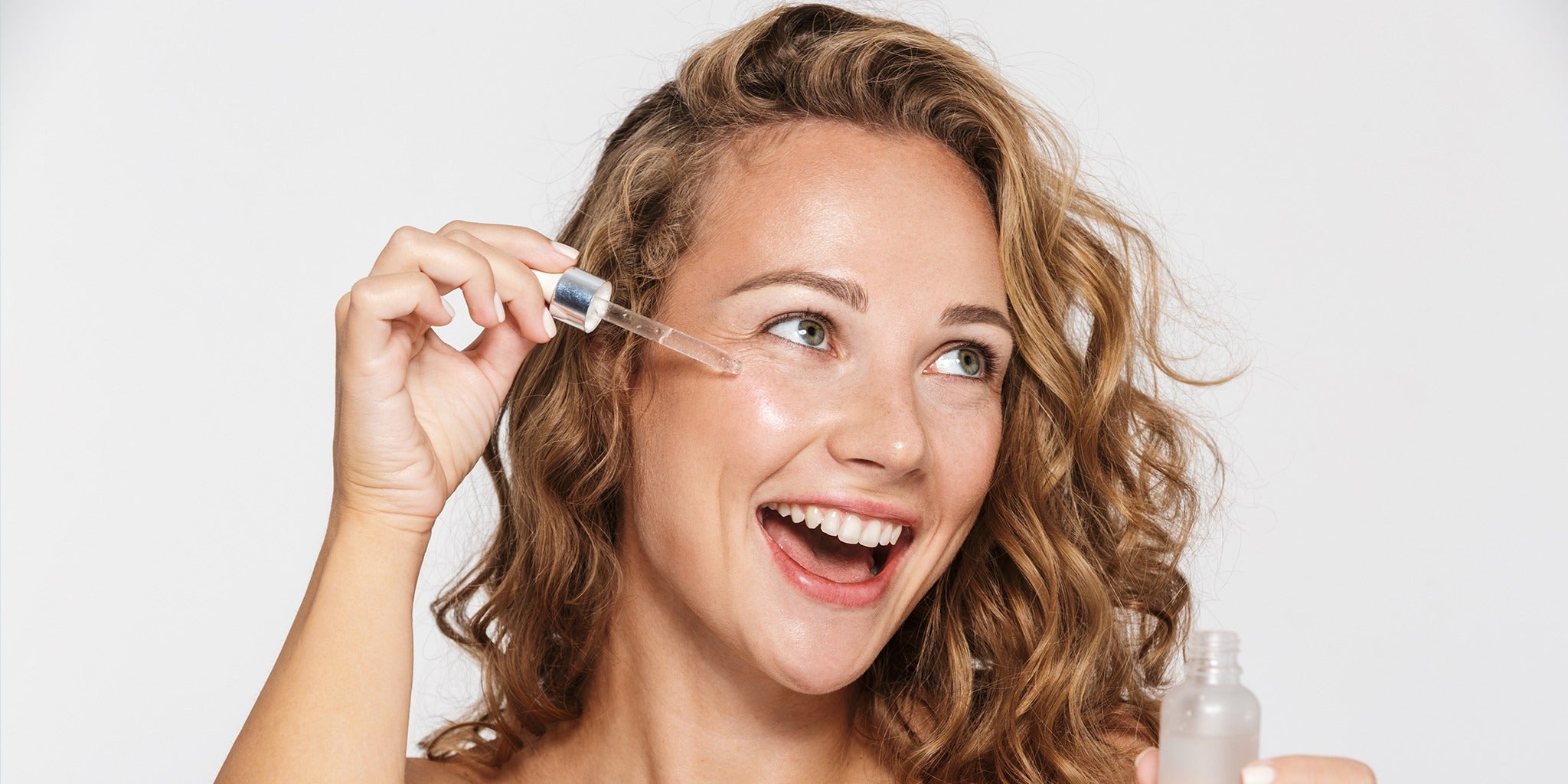 Facial Serum vs. Facial Moisturizer: What’s the Difference?