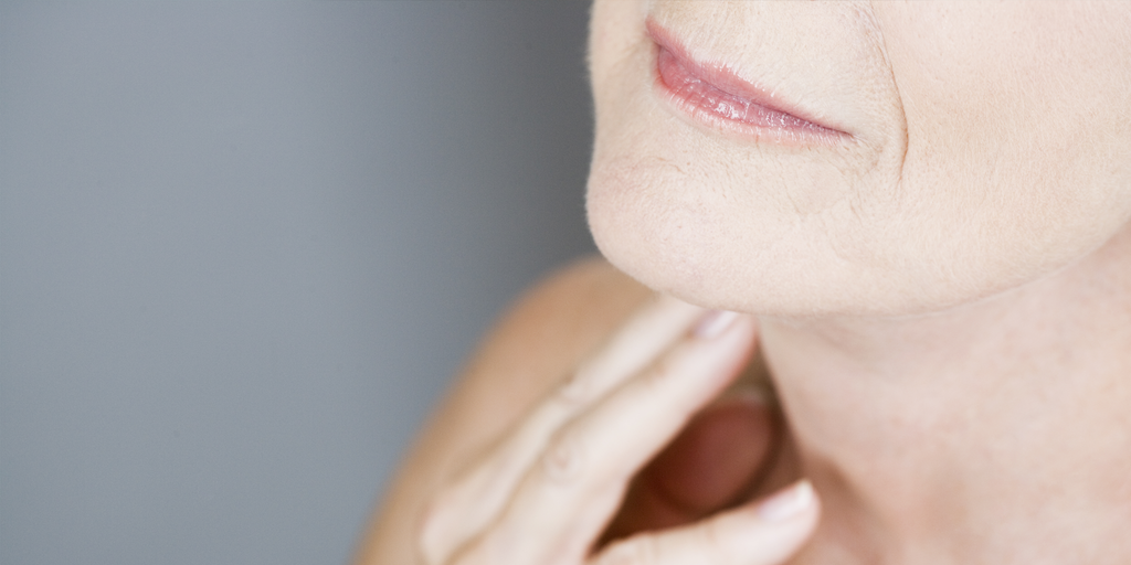 Here's Exactly How To Reverse 6 Major Signs Of Neck Aging