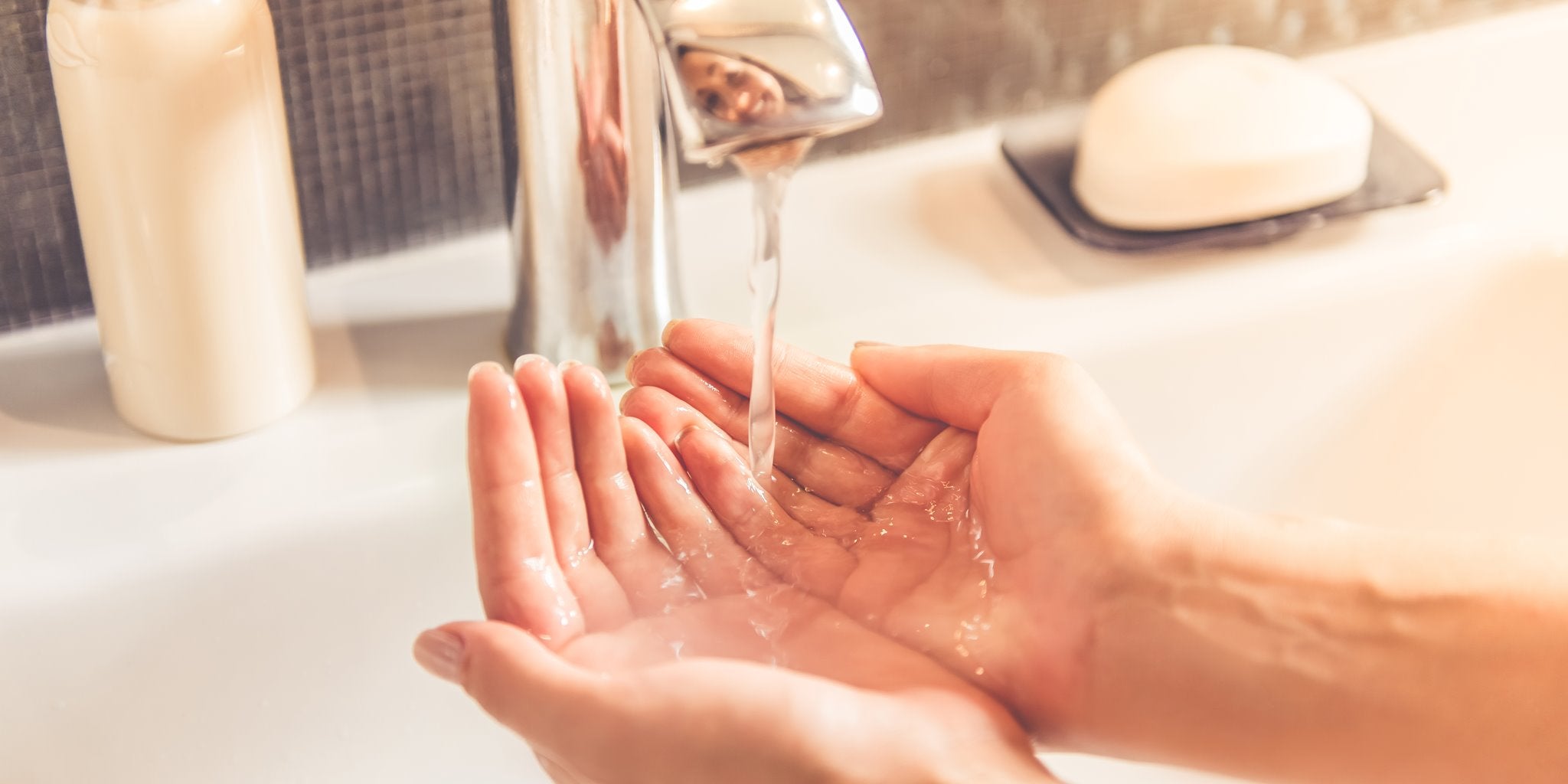 This One Hand-Washing Tip Can Keep Your Skin From Looking Scaly